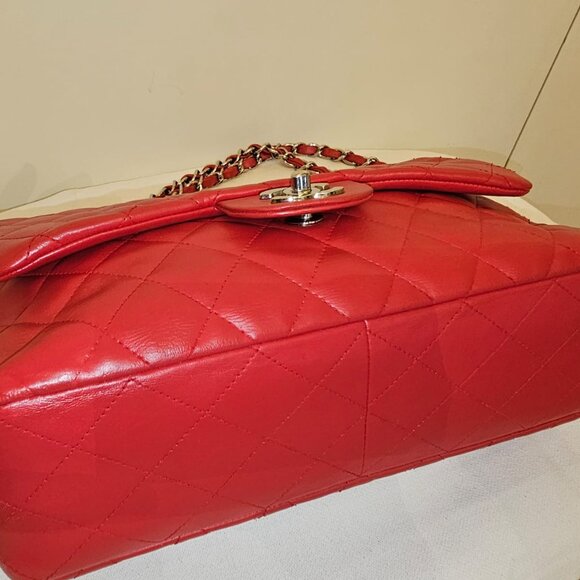 CHANEL jumbo lambskin red bag - Picture 4 of 8